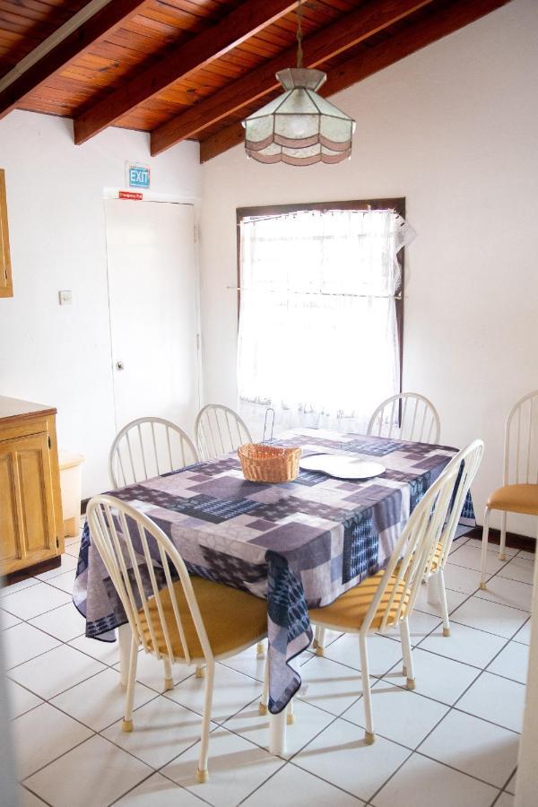 Tropical Breeze Vacation Home And Apartments Νησίδα Γκρος Εξωτερικό φωτογραφία
