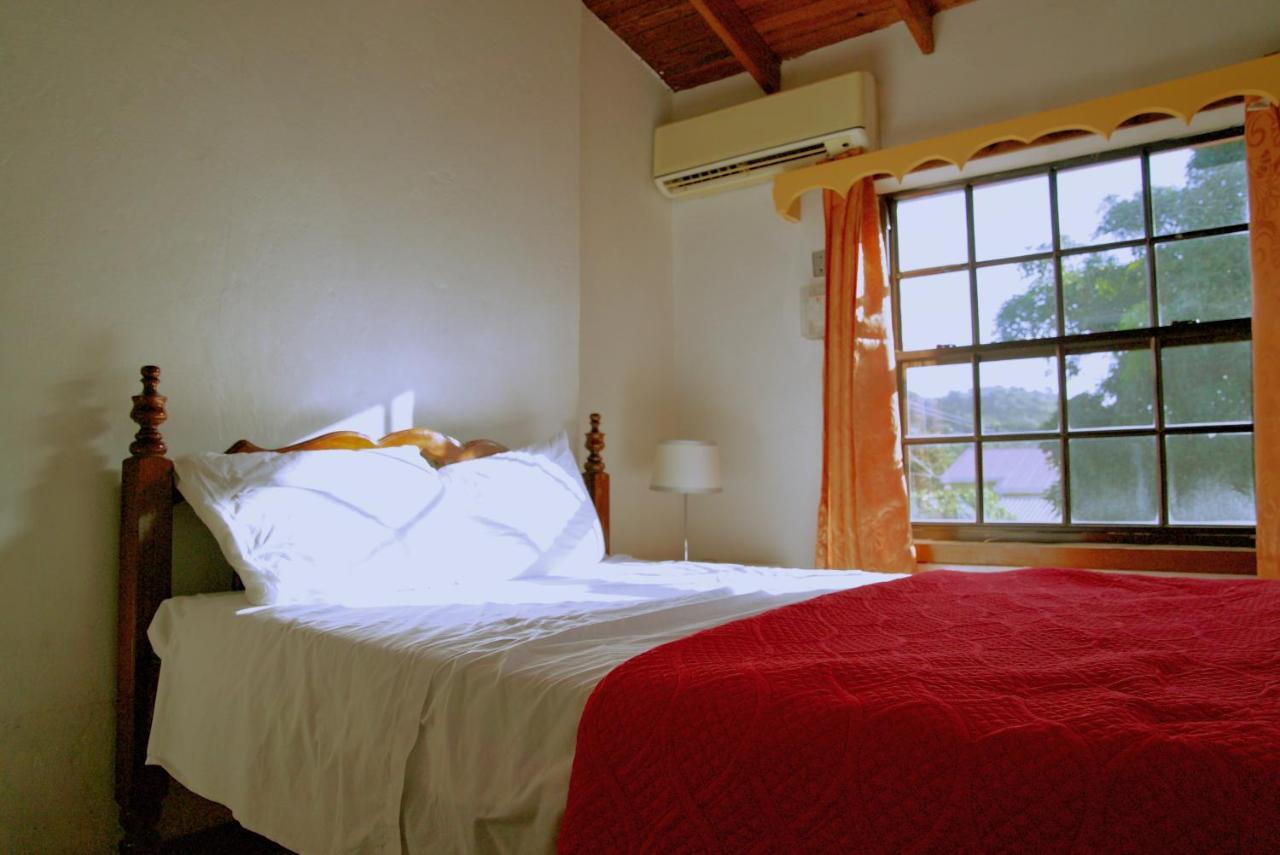 Tropical Breeze Vacation Home And Apartments Νησίδα Γκρος Εξωτερικό φωτογραφία